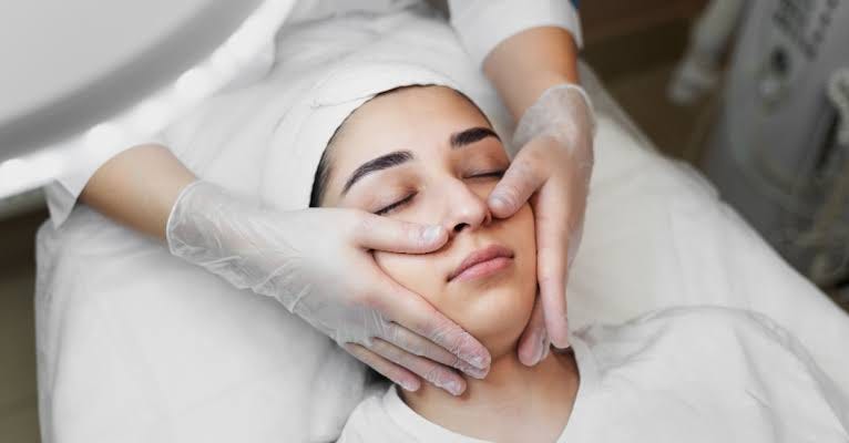 What Can Cause Skin to Lose Its Firmness, and Can Electrotherapy Help?
